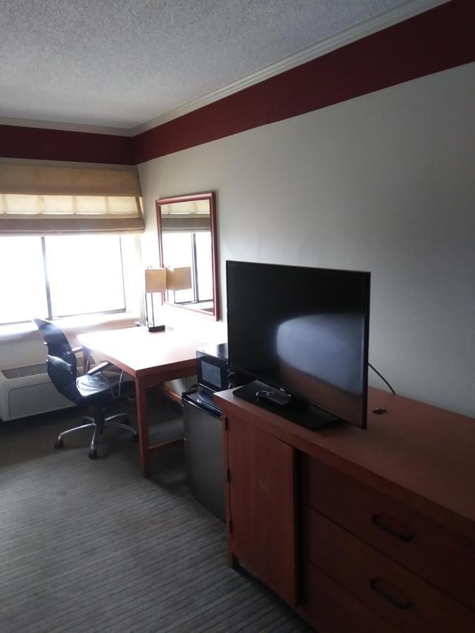 Travelodge By Wyndham Columbus State University Exteriör bild