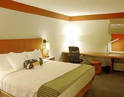 Travelodge By Wyndham Columbus State University Exteriör bild